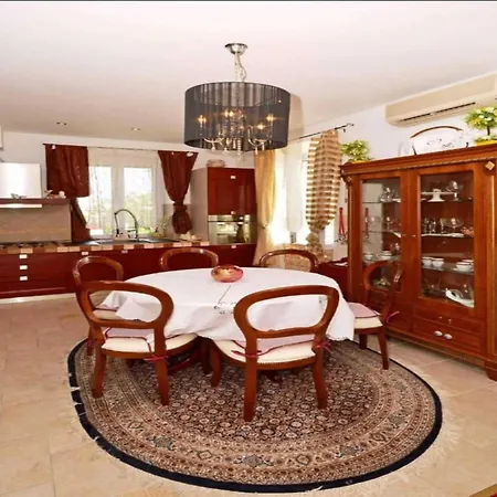 Bepe - Three Bedroom With Sea View 公寓 斯普利特